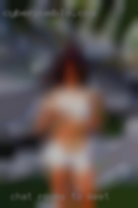 chat rooms to meet women who will have a threesome